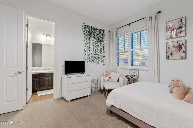 1500 E SAGITTARIUS Place, Chandler, AZ 85249