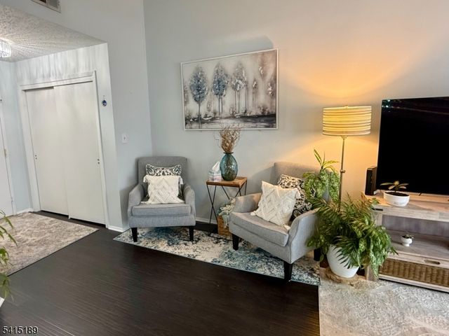 137 Drake Ln, Roxbury Twp., NJ 07852