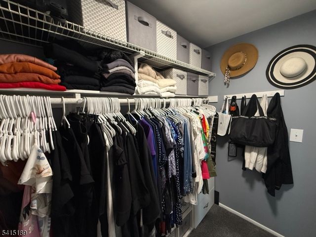 137 Drake Ln, Roxbury Twp., NJ 07852