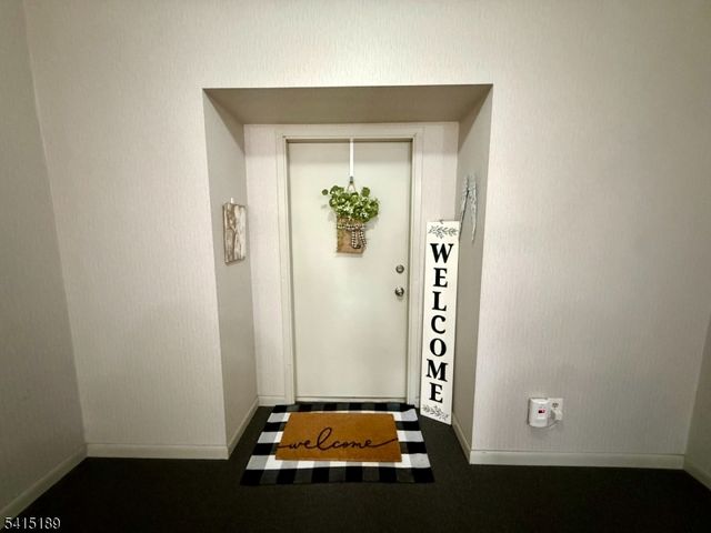 137 Drake Ln, Roxbury Twp., NJ 07852