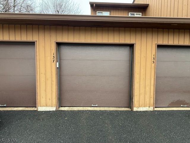 137 Drake Ln, Roxbury Twp., NJ 07852