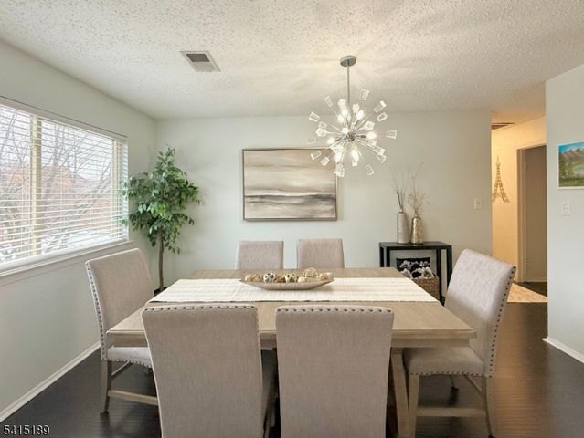 137 Drake Ln, Roxbury Twp., NJ 07852