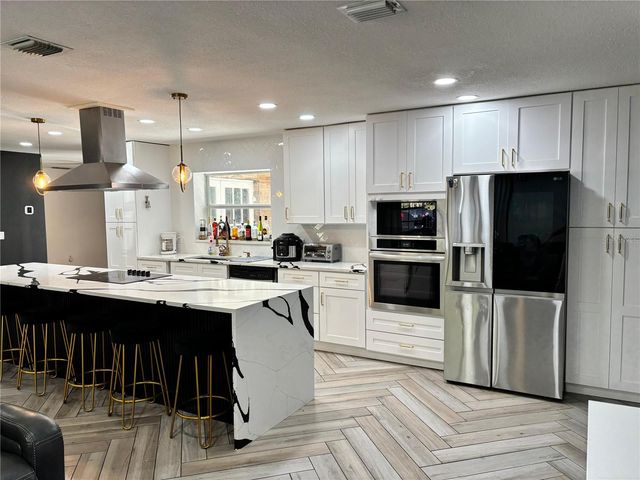 1800 GRANADA BOULEVARD, Kissimmee, FL 34746