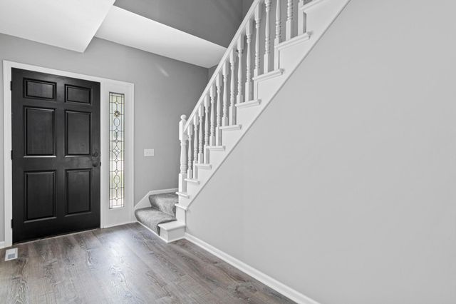 515 Marnie Street S, Maplewood, MN 55119