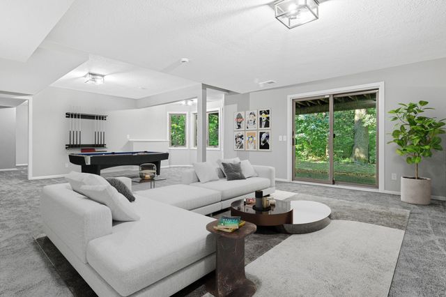 515 Marnie Street S, Maplewood, MN 55119