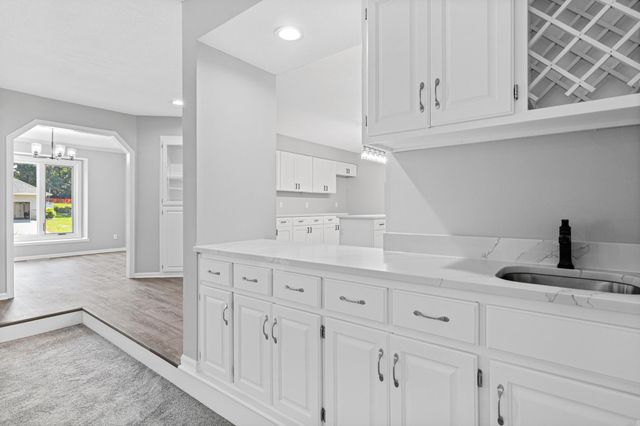 515 Marnie Street S, Maplewood, MN 55119