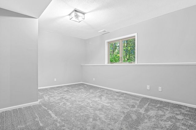 515 Marnie Street S, Maplewood, MN 55119