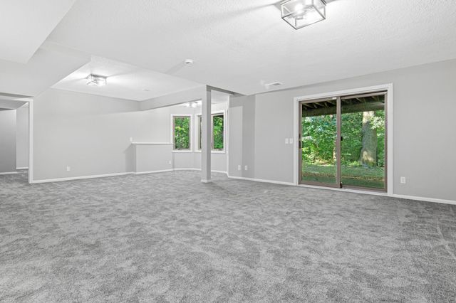 515 Marnie Street S, Maplewood, MN 55119