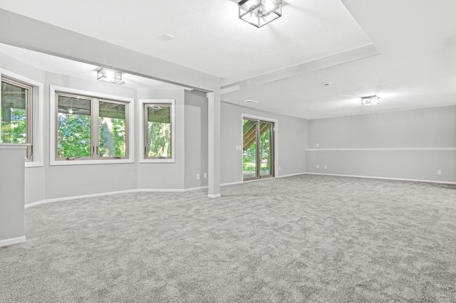 515 Marnie Street S, Maplewood, MN 55119