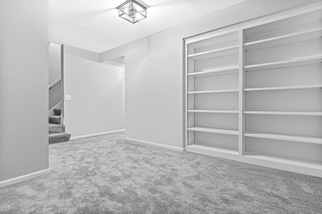 515 Marnie Street S, Maplewood, MN 55119