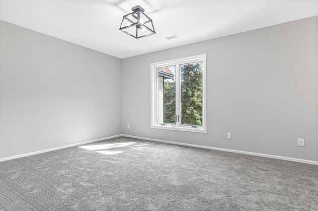 515 Marnie Street S, Maplewood, MN 55119