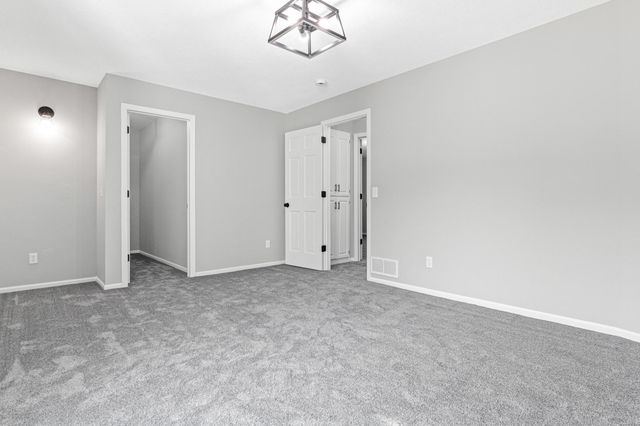 515 Marnie Street S, Maplewood, MN 55119