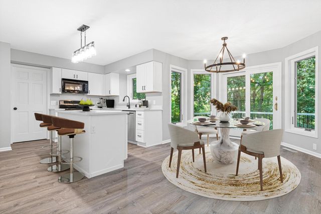 515 Marnie Street S, Maplewood, MN 55119