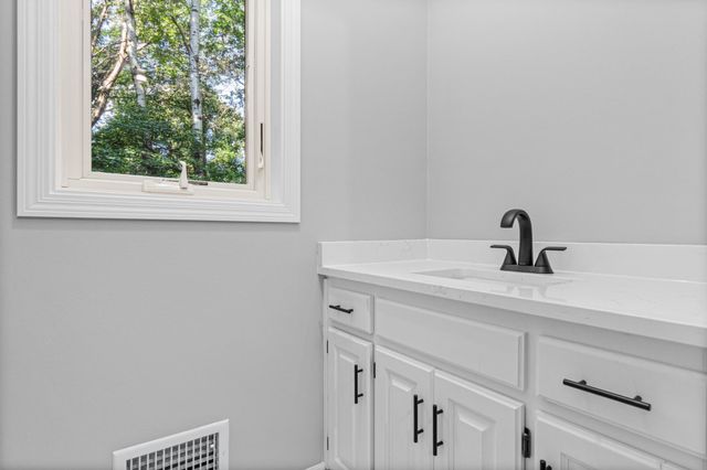 515 Marnie Street S, Maplewood, MN 55119