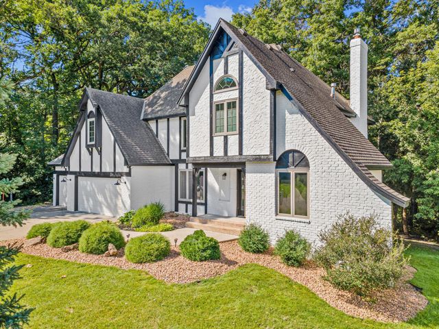 515 Marnie Street S, Maplewood, MN 55119