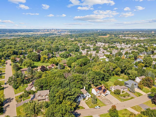 515 Marnie Street S, Maplewood, MN 55119