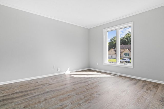 515 Marnie Street S, Maplewood, MN 55119