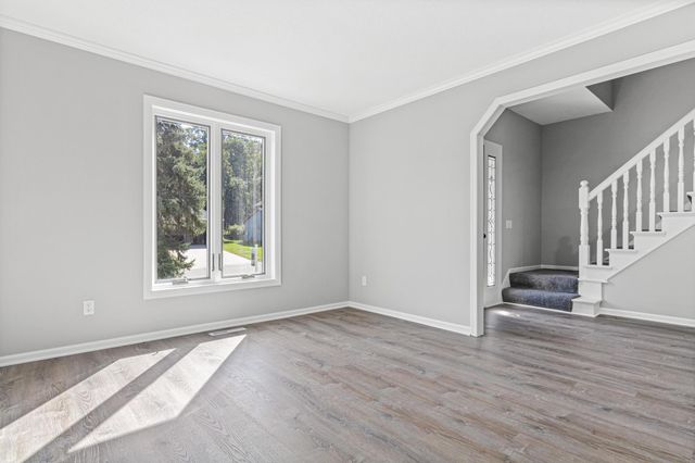 515 Marnie Street S, Maplewood, MN 55119