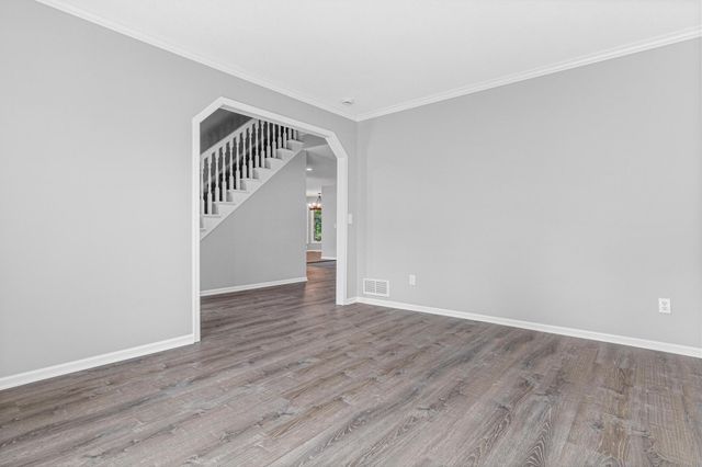 515 Marnie Street S, Maplewood, MN 55119