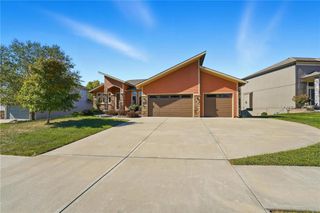 4500 SW Aft Drive, Lee's Summit, MO 64082