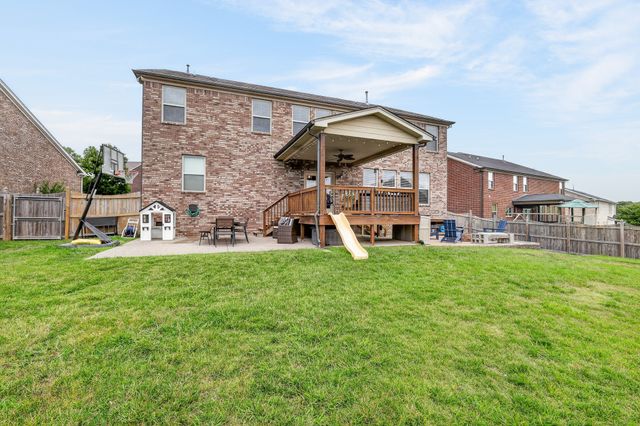 1944 Kirkwood Dr, Mount Juliet, TN 37122