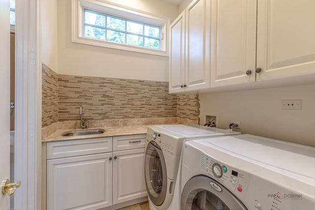 64 Crescent Drive, Glencoe, IL 60022