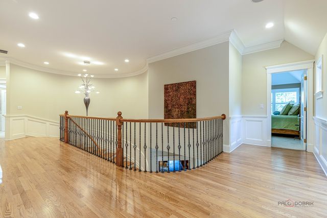 64 Crescent Drive, Glencoe, IL 60022