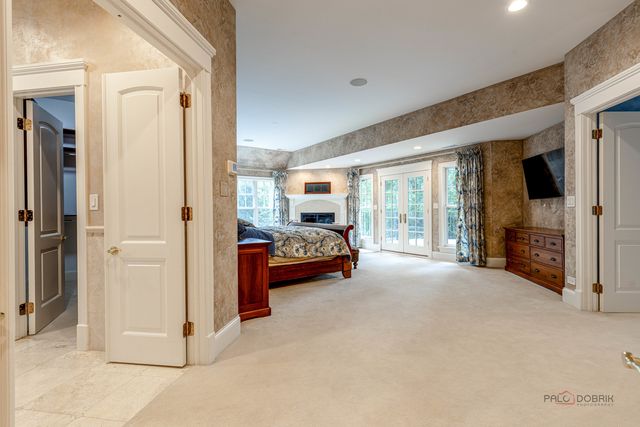 64 Crescent Drive, Glencoe, IL 60022