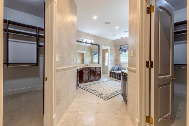 64 Crescent Drive, Glencoe, IL 60022