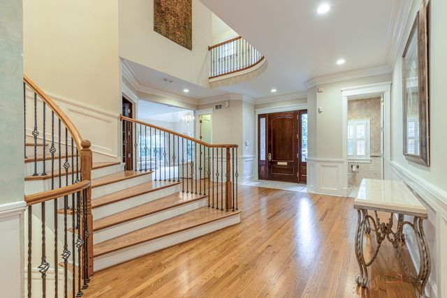 64 Crescent Drive, Glencoe, IL 60022