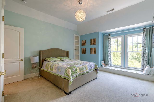 64 Crescent Drive, Glencoe, IL 60022