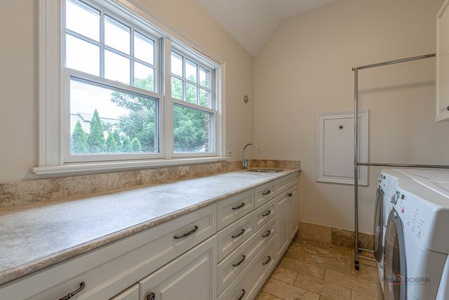 64 Crescent Drive, Glencoe, IL 60022