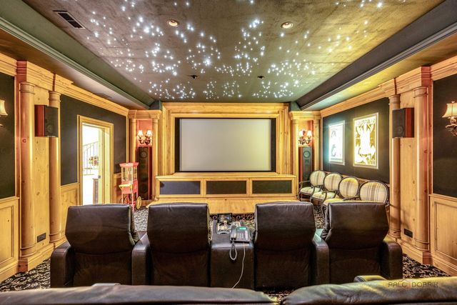 64 Crescent Drive, Glencoe, IL 60022