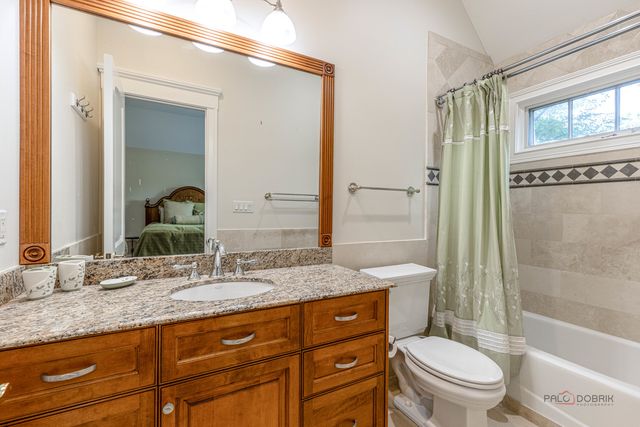 64 Crescent Drive, Glencoe, IL 60022