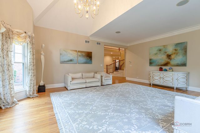 64 Crescent Drive, Glencoe, IL 60022