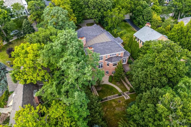 64 Crescent Drive, Glencoe, IL 60022