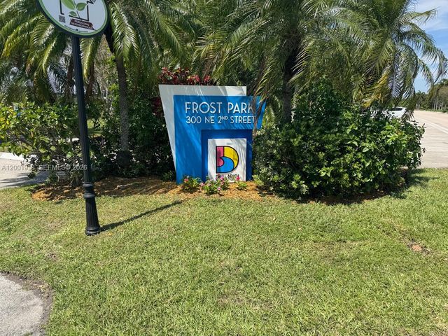 91 Fronton Blvd, Dania Beach, FL 33004