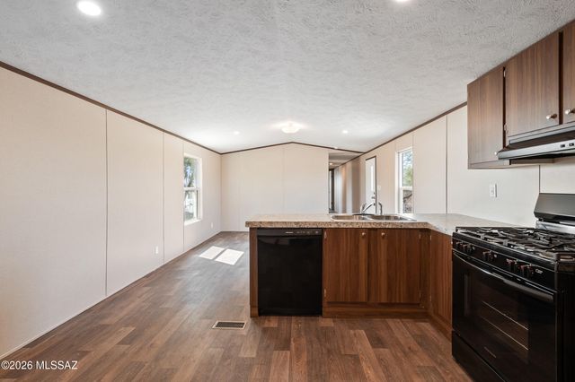 12505 W Bernice Lane, Tucson, AZ 85743