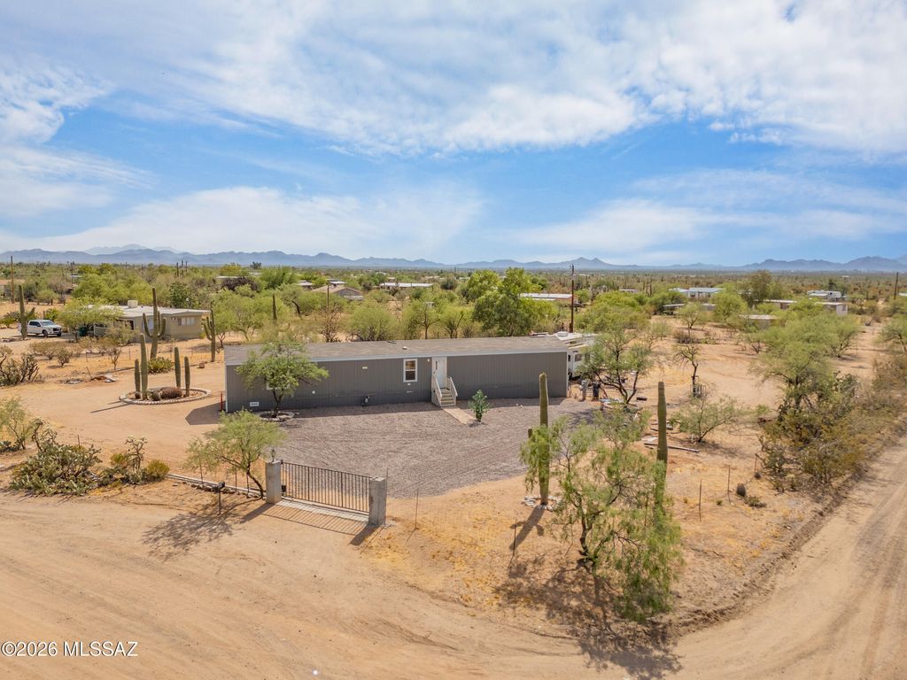 12505 W Bernice Lane, Tucson, AZ 85743