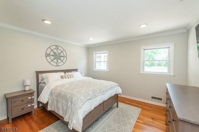 128 Overlook Ave, East Hanover Twp., NJ 07936