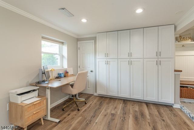 128 Overlook Ave, East Hanover Twp., NJ 07936