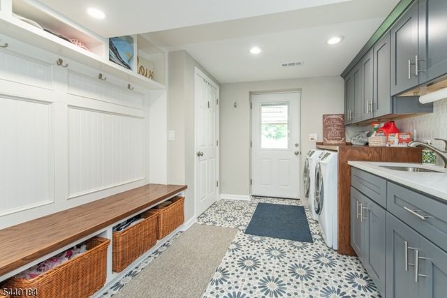 128 Overlook Ave, East Hanover Twp., NJ 07936