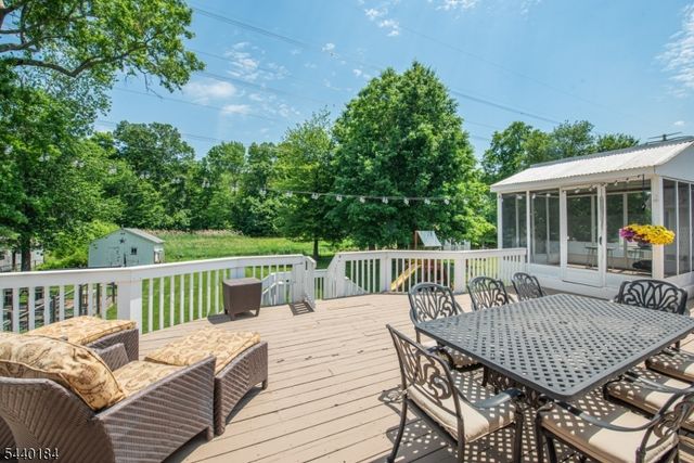 128 Overlook Ave, East Hanover Twp., NJ 07936
