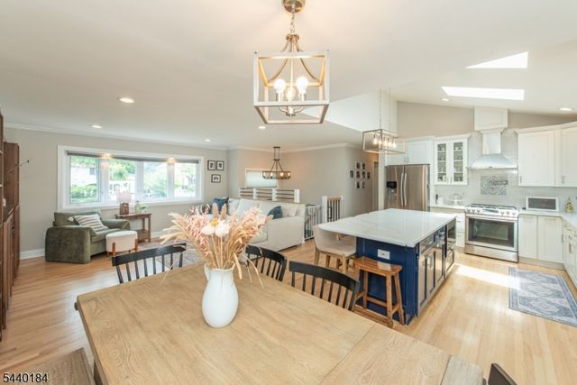 128 Overlook Ave, East Hanover Twp., NJ 07936