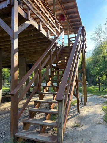 51 N Winter Creek, Cleveland, TX 77328