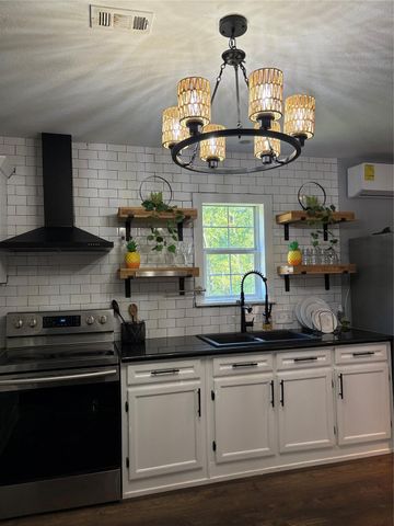 51 N Winter Creek, Cleveland, TX 77328