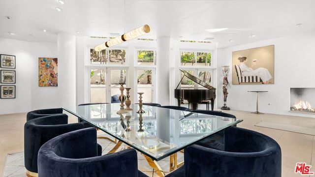 1368 Doheny Place, Los Angeles, CA 90069