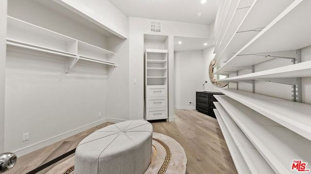 1368 Doheny Place, Los Angeles, CA 90069