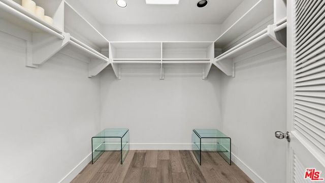 1368 Doheny Place, Los Angeles, CA 90069