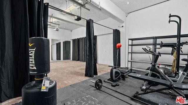 1368 Doheny Place, Los Angeles, CA 90069